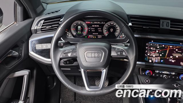 Audi Q3 2023 — photo 13