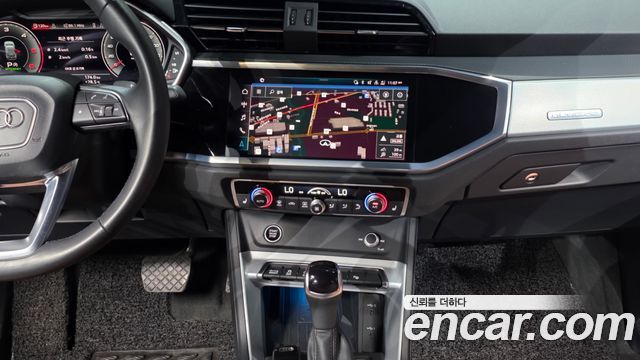 Audi Q3 2023 — photo 14