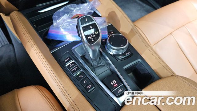 BMW X6 2018 — photo 11