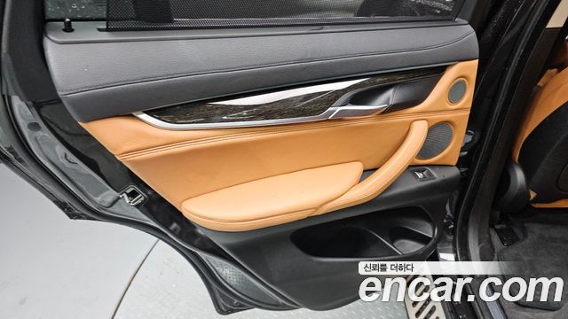BMW X6 2018 — photo 14