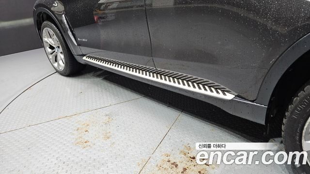 BMW X6 2018 — photo 28
