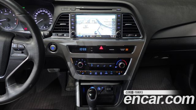 Hyundai Sonata 2017 — photo 15