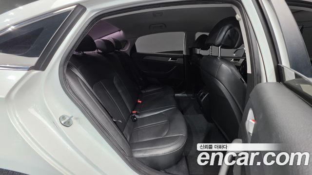 Hyundai Sonata 2017 — photo 19