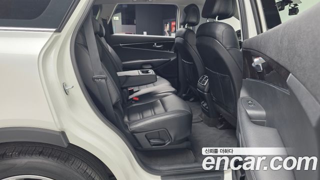 Kia Sorento 2016 — photo 12