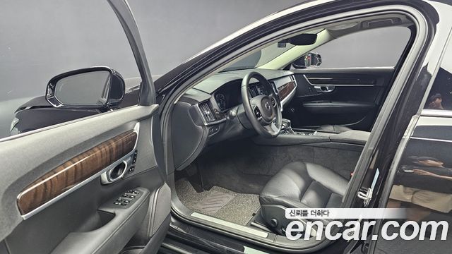 Volvo S90 2017 — photo 10
