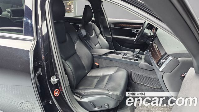 Volvo S90 2017 — photo 11