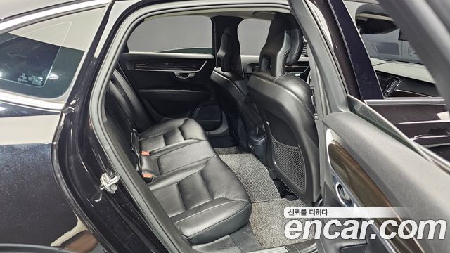 Volvo S90 2017 — photo 12