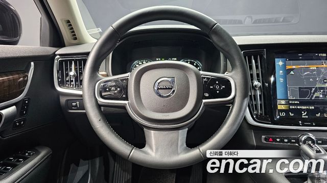 Volvo S90 2017 — photo 13