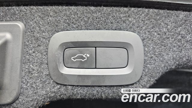 Volvo S90 2017 — photo 20