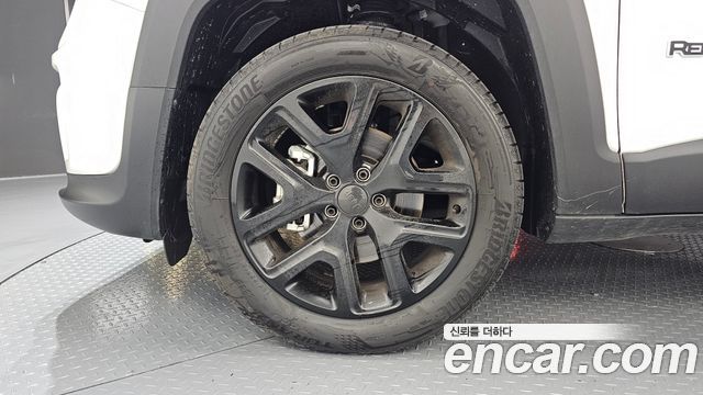 Jeep Renegade 2023 — photo 5
