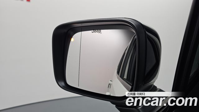 Jeep Renegade 2023 — photo 27
