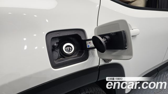Jeep Renegade 2023 — photo 32