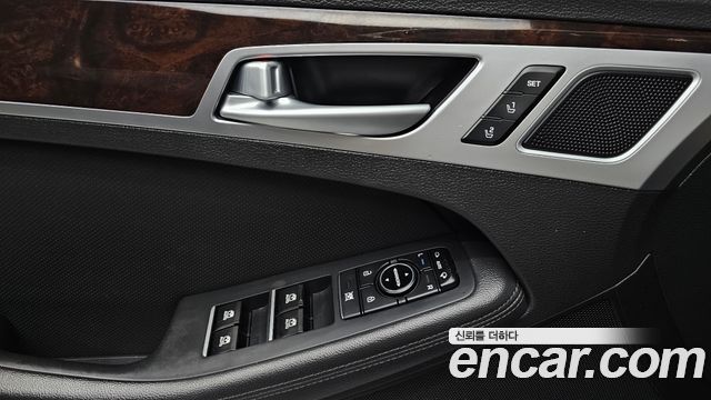 Hyundai Genesis 2016 — photo 13