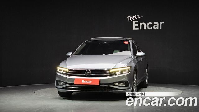 Volkswagen Passat 2021 — photo 3
