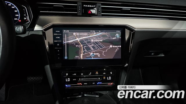 Volkswagen Passat 2021 — photo 12