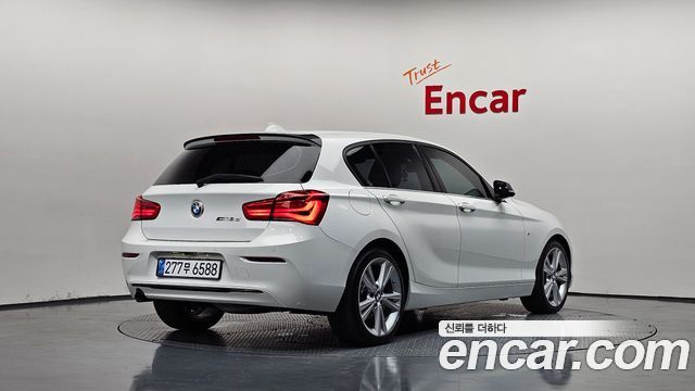 BMW 1-Series 2019 — photo 2