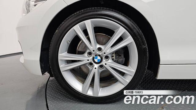 BMW 1-Series 2019 — photo 5