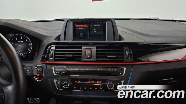 BMW 1-Series 2019 — photo 18