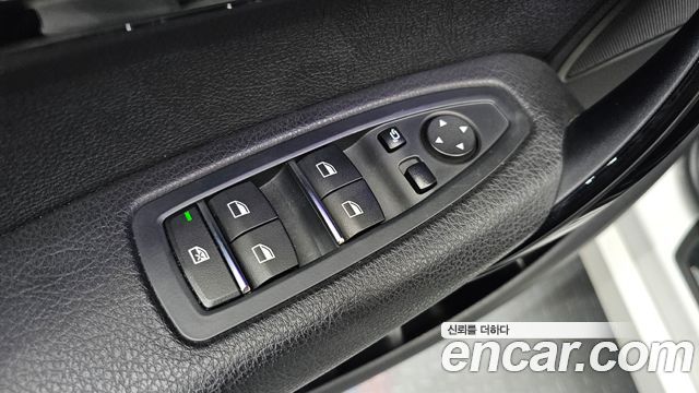 BMW 1-Series 2019 — photo 29