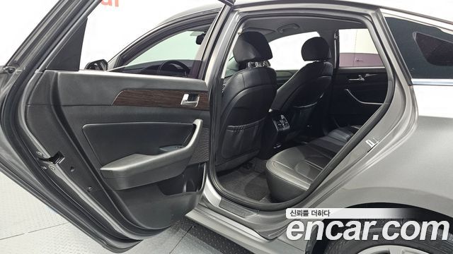 Hyundai Sonata 2018 — photo 12
