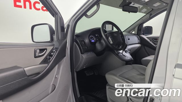 Hyundai Starex 2021 — photo 13