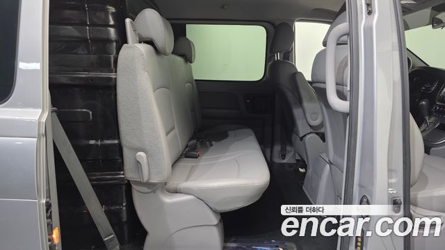Hyundai Starex 2021 — photo 17