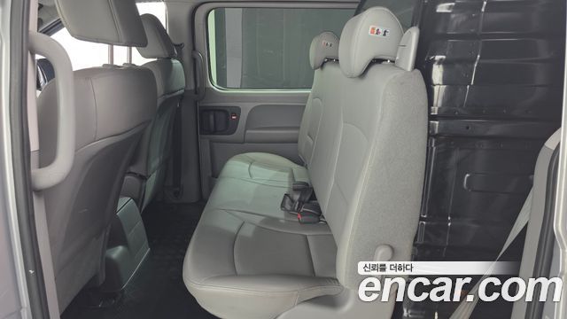 Hyundai Starex 2021 — photo 18