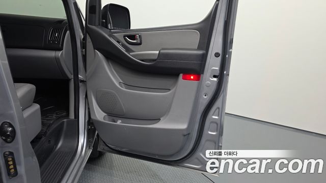 Hyundai Starex 2021 — photo 14