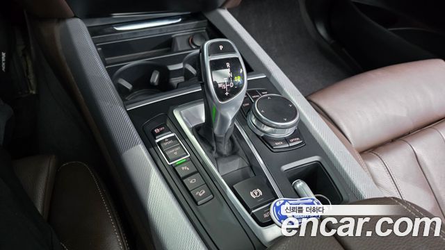 BMW X5 2018 — photo 12