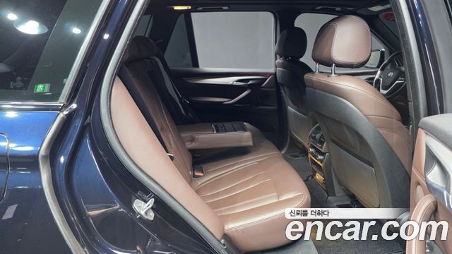 BMW X5 2018 — photo 18