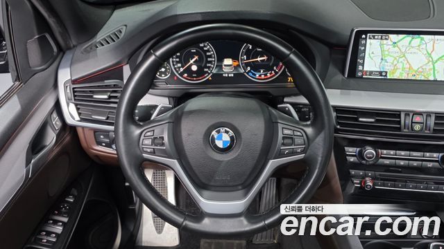 BMW X5 2018 — photo 19