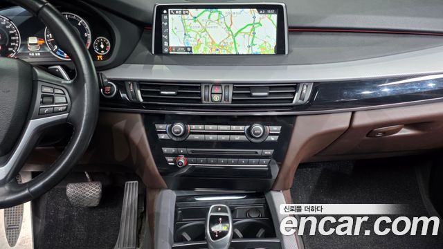 BMW X5 2018 — photo 20
