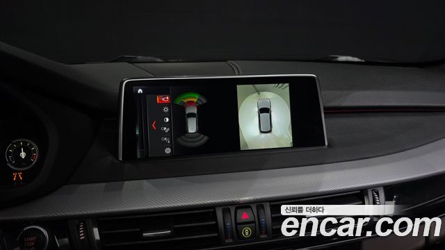 BMW X5 2018 — photo 21