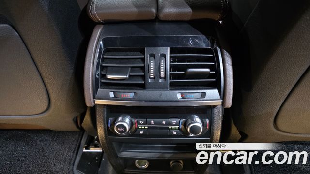 BMW X5 2018 — photo 25