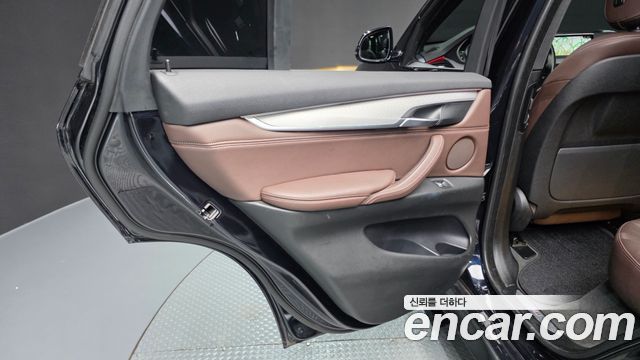 BMW X5 2018 — photo 15