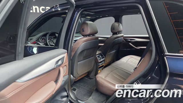 BMW X5 2018 — photo 16