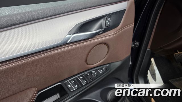 BMW X5 2018 — photo 35