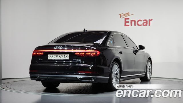 Audi A8 2020 — photo 2