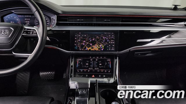 Audi A8 2020 — photo 14