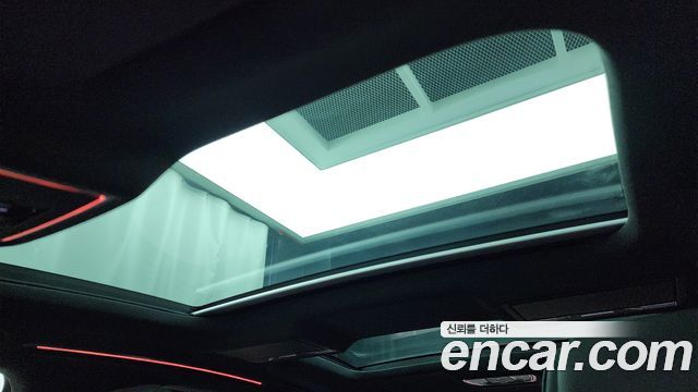 Audi A8 2020 — photo 18