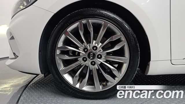 Kia K7 2020 — photo 5