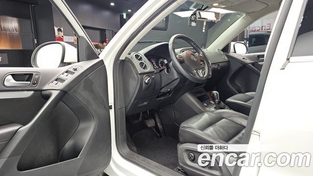 Volkswagen Tiguan 2015 — photo 10