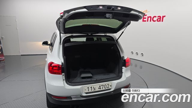 Volkswagen Tiguan 2015 — photo 17
