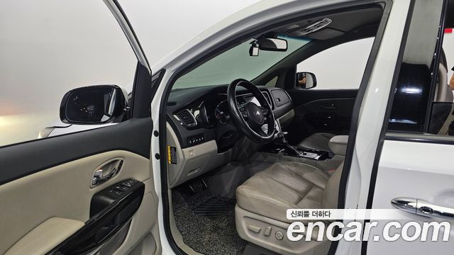 Kia Canival 2020 — photo 13