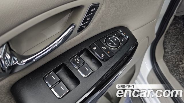 Kia Canival 2020 — photo 25
