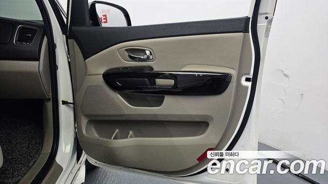 Kia Canival 2020 — photo 14