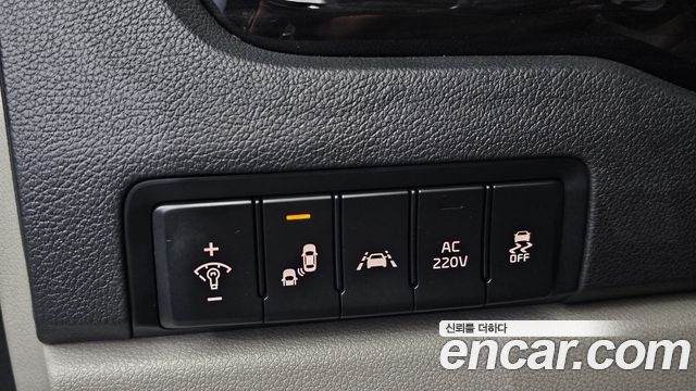 Kia Canival 2020 — photo 28