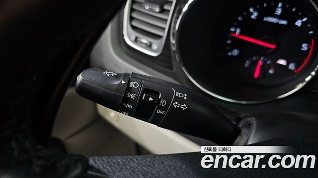 Kia Canival 2020 — photo 30