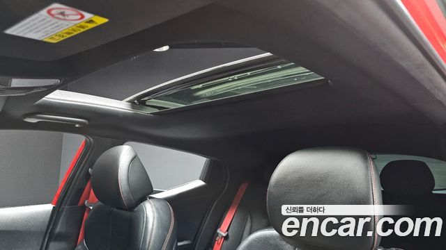 Hyundai Veloster 2018 — photo 16