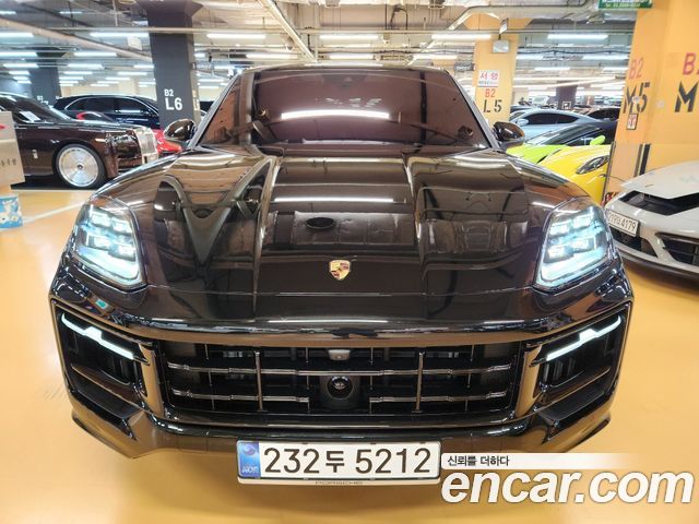 Porsche Cayenne 2025 — photo 1